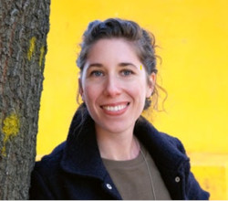 Lorelou Couëslan, responsable territoriale d'Emmaüs Connect à Paris
