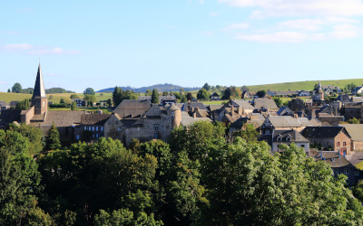 Vue du village de Besse (Puy-de-Dôme)