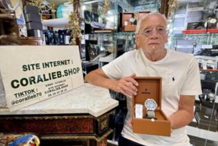 Michel Bouadana dans sa boutique